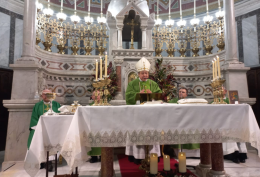 Mons. Bernardito Auza, Nuncio Apostólico de Su Santidad en España ha visitado dos parroquias agustinas de Madrid.