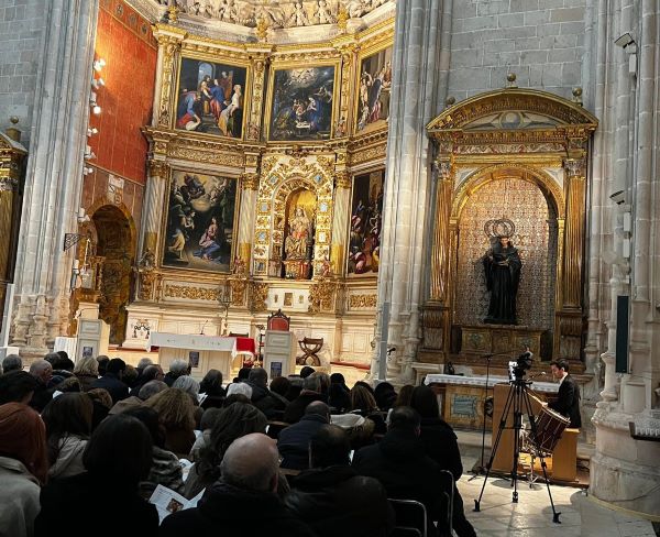 El sábado 14 de diciembre, la Iglesia del Monasterio de Santa María de La Vid (Burgos) ha acogido un concierto de órgano.