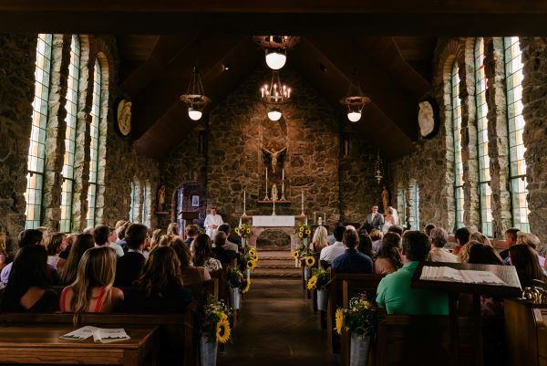 En el Evangelio de hoy, San Pablo invita a que reconozcamos que en la Iglesia hay muchos miembros, pero que todos formamos un único cuerpo.