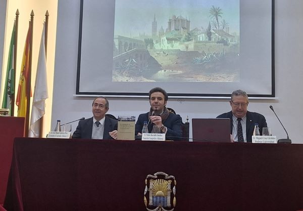 El religioso agustino P. Jesús Manuel Gutiérrez Pérez, presenta en el ateneo hispalense, el libro "El Convento de San Agustín de Sevilla".