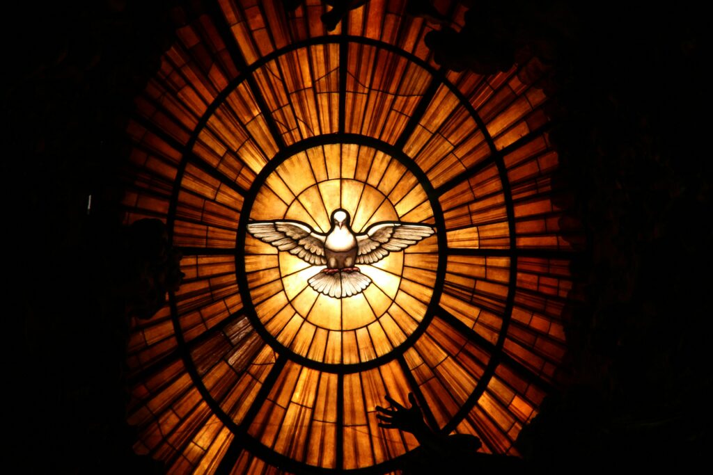 En la Solemnidad de Pentecostés, el Señor Jesús nos promete el Espíritu Santo, nos promete la vida eterna junto a él.