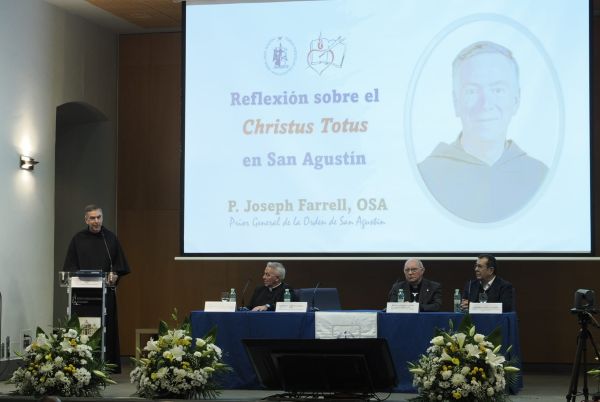 El Prior General de la Orden de San Agustín ha presidido la apertura del curso académico del Estudio Teológico Agustiniano, de Valladolid.