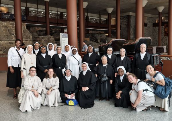 Del 14 al 25 de junio, Los Negrales ha acogido una semana de formación para religiosas agustinas contemplativas.