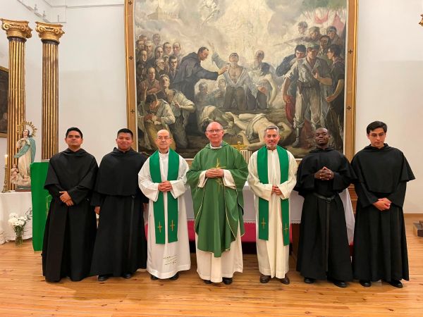 El Monasterio de El Escorial acoge la celebración de la institución de los ministerios laicales de lectorado y acolitado de cuatro agustinos.