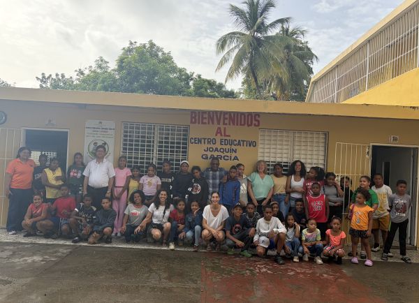 Cuatro jóvenes del colegio agustino P. Andrés de Urdaneta viven una experiencia de voluntariado en República Dominicana.
